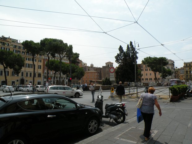  Largo di Torre Argentina